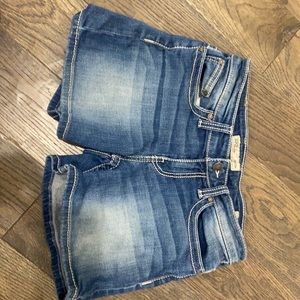 BKE Payton shorts. 26